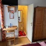 Elisabeth Bach Apartment *