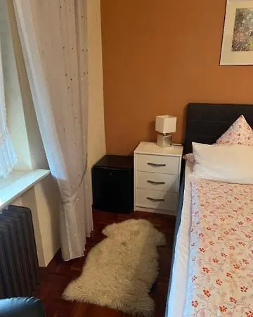 Gaestehaus Elisabeth Bach Apartamento *