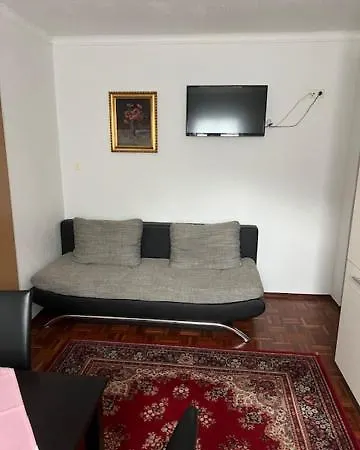 Elisabeth Bach Apartment *