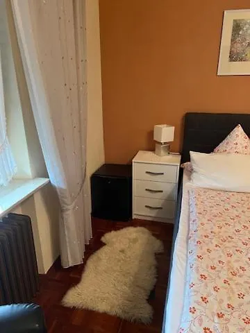 Elisabeth Bach Apartment *